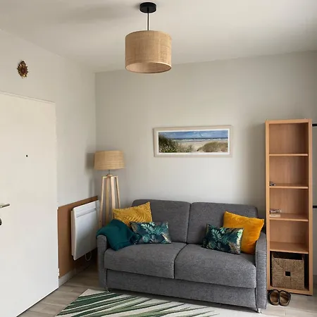 Apartment Studio Renove Avec 2 Balcons, Proche Plage & Commerces - Fr-1-730-53